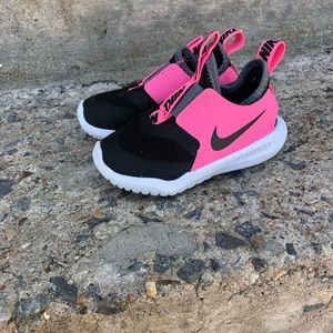 Nike Flex Runner Sneakers